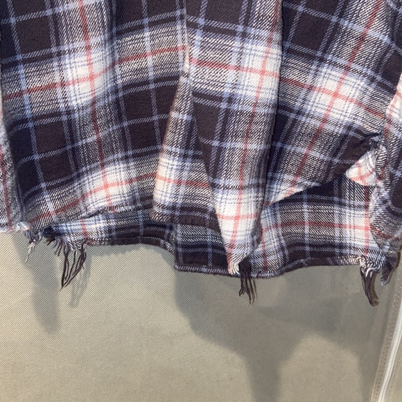 American Eagle Outfitters Distressed Flannel in Size Medium - Picture 5 of 6